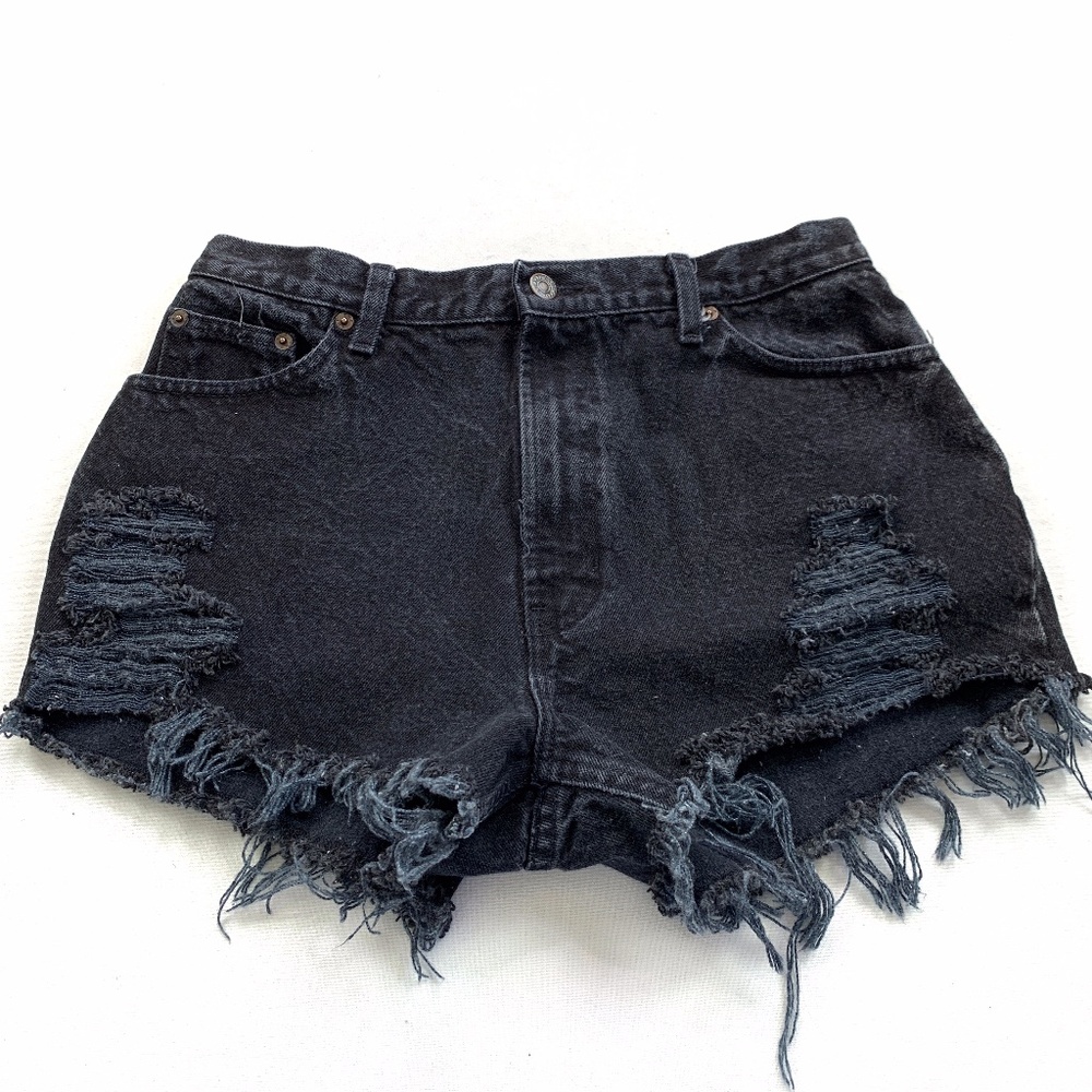 GAP Cutoffs/ Waist 30-31/ Girlfriend Cut/ Vintage
